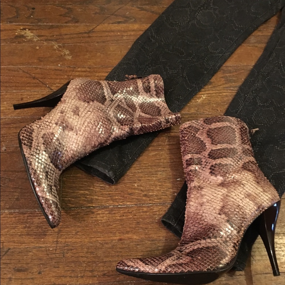 STUART WEITZMAN GOLIATH BOOT 7.5 NWOT